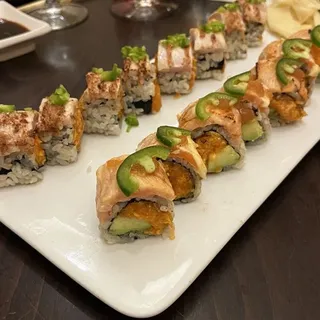 MOMOYA Spicy Yellowtail Roll