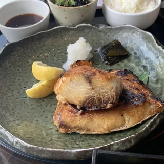 Grilled Hamachi Collar Lunch