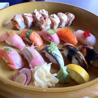 Momoya Spicy Tuna Roll