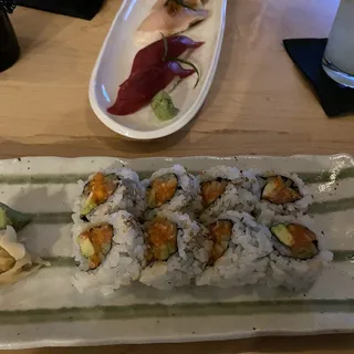 Spicy salmon roll