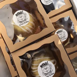 Bundt cakes!