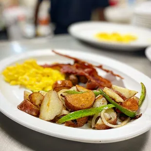 Breakfast Plate with our Home Fries made from Red Potatoes, Onions, &amp; Bell Pepper.