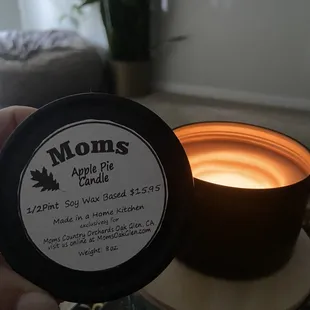 Apple pie candle