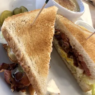 BLT minus tomato add egg with a side of applesauce.  It was so so ... the mayo tasted funny to me.