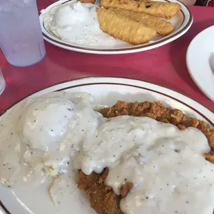 Chicken fried steak with mashed potatoes