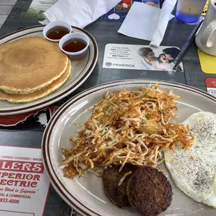 Mom&apos;s Deluxe pancake and egg breakfast