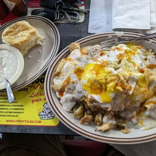 a plate of breakfast food
