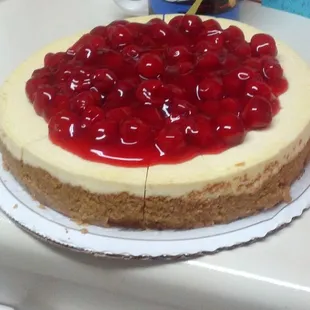 Simple Cherry Cheesecake