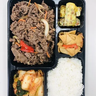 Beef bulgoki dosirak and  seasond noodle
