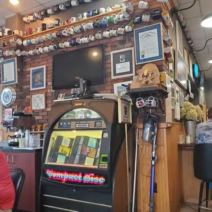 A real jukebox!