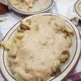 Huge &quot;side&quot; of home fries with gravy