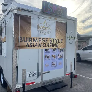 a food truck parked in a parking lot