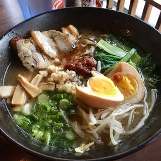 Spicy Garlic Tonkotsu Ramen