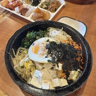 H1. Vegetable and Tofu Stone Pot