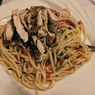 Tomato basil pasta with grilled chicken