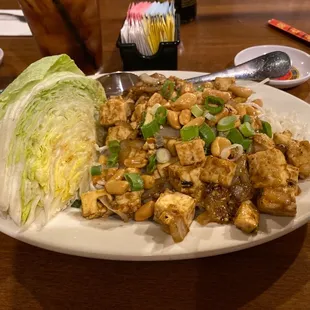 Lettuce wrap with tofu