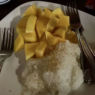 Mango sticky rice