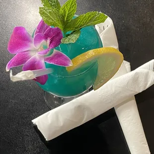 Blue Hawaiian cocktail