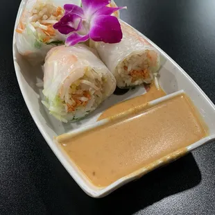 Shrimp spring rolls