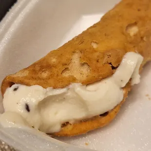 Flavorless Cannoli