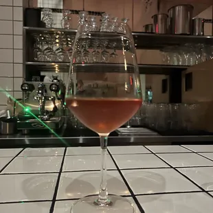 Wavy orange wine
