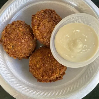 Falafel with Tahfni 3 Pcs