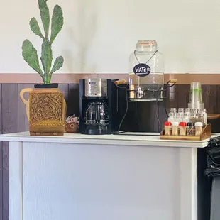 Cafe/water station
