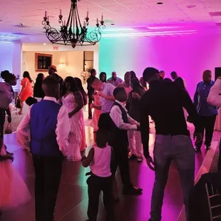 Up lighting for wedding