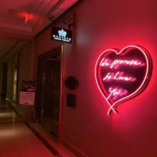 Cool new neon sign for Valentine&apos;s