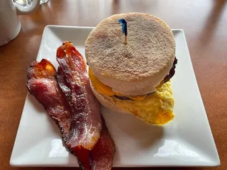 Almont Resort & Restaurant