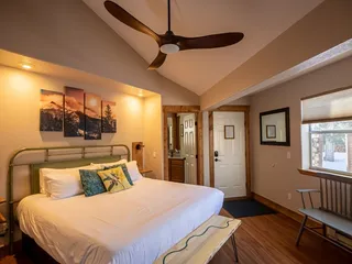 Creekside Chalets & Cabins