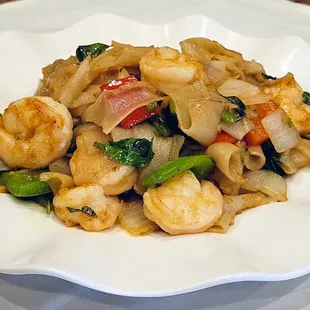 Chili Basil Noodles with Shrimp