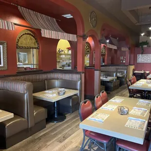 interior, pizza
