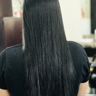 Hair smoothing treatment by Mona
