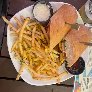 HOT SAUSAGE POBOY