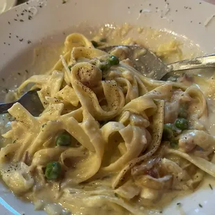 Fettuccini Fettuccine Carbonara lick the plate good!