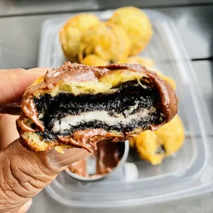 Fried Oreos with chocolate sauce