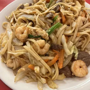 House LoMein, Very Meaty and Delicious!!