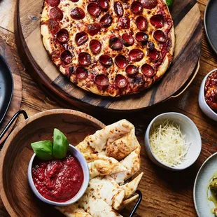 Mongiello&apos;s Pizza and Wings Offerings