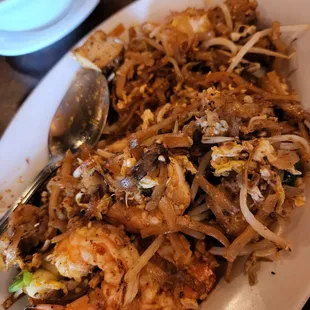 Pad Thai with shrimp. Very dry with the little sauce that was on it being a disappointment in both quantity and flavor.