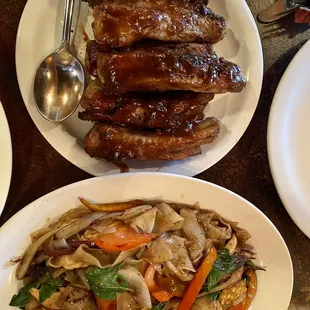 Drunken noodles and ribs