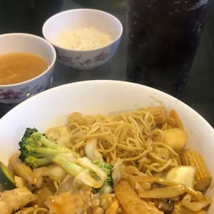 ramen and noodles, food