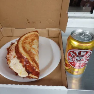 a can of soda