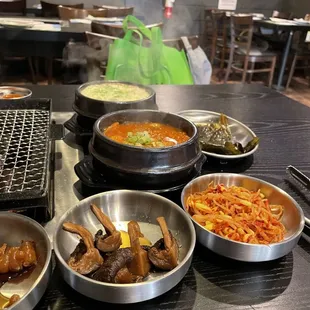 a variety of dishes of food