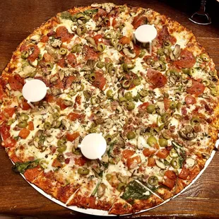 They sure like to use their olives! It was a good pizza.