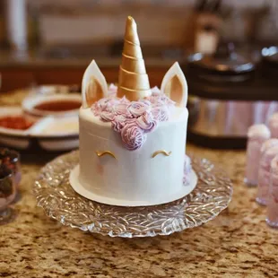 a unicorn cake