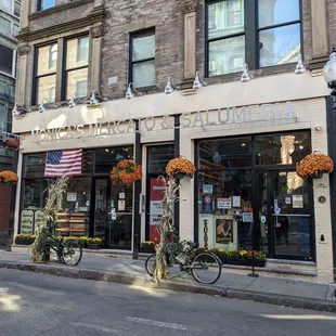 Monica's Mercado 10/2022