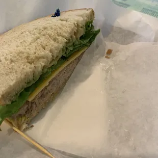 Tuna sandwich