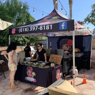 Monikas very professional set up.