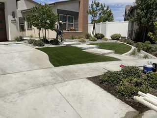 Lara's Landscaping Services